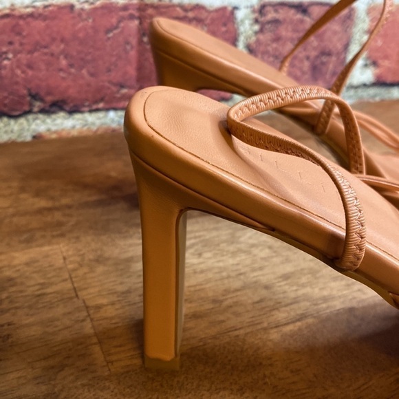 Billini Osara BISCOTTI strappy mid block heel size 10 - Picture 4 of 13